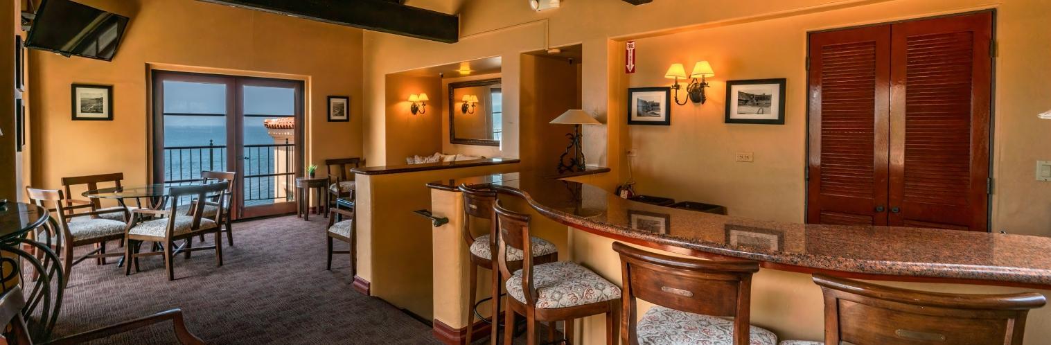 Pacific Cove Lounge